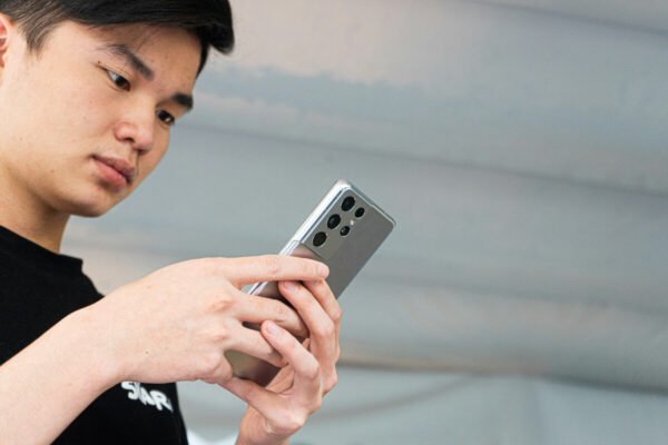 Best Mobile Phones for Playing WOT: Guide to Tank Domination